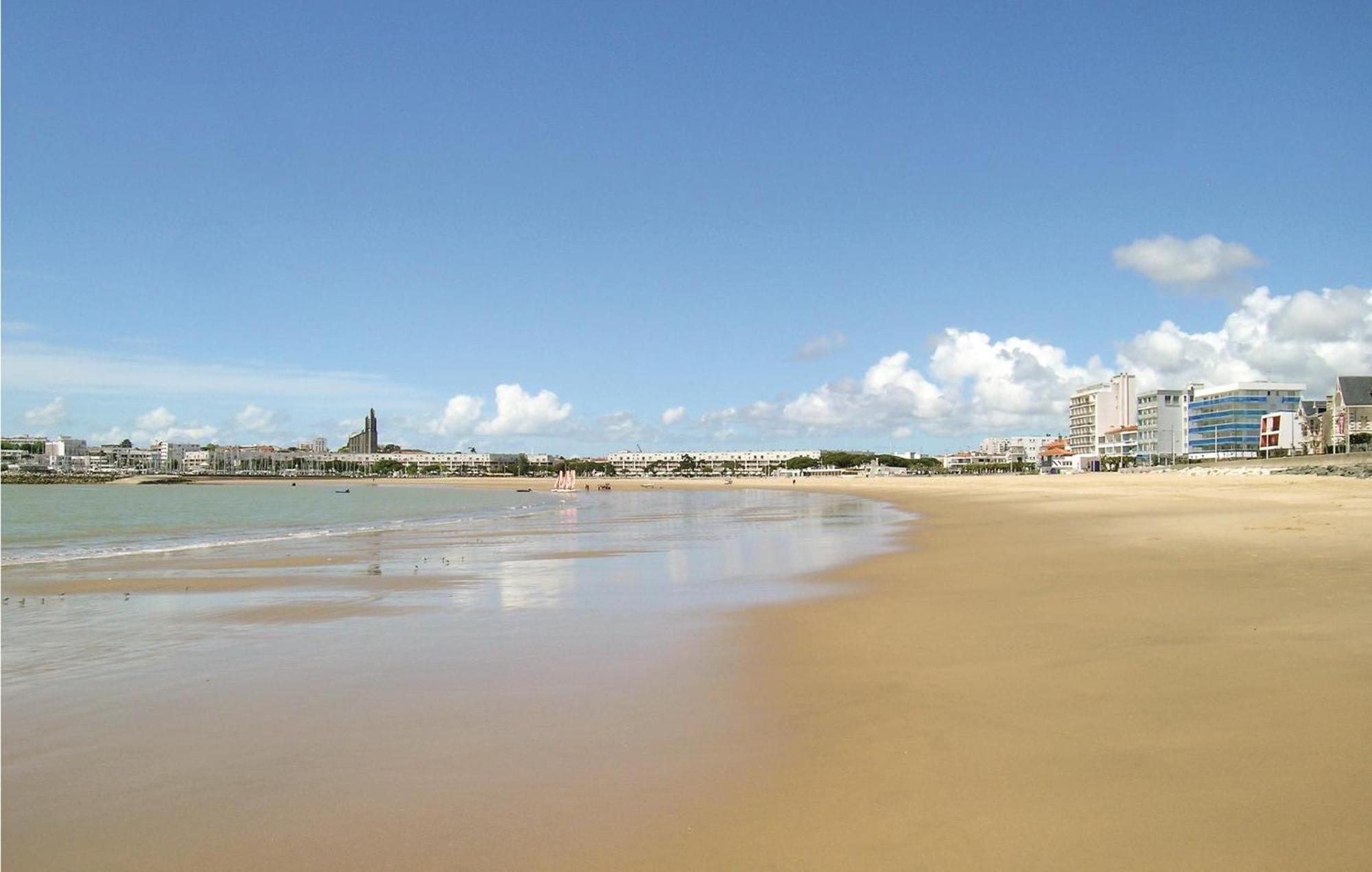 Gorgeous Apartment In Royan With Kitchen Extérieur photo
