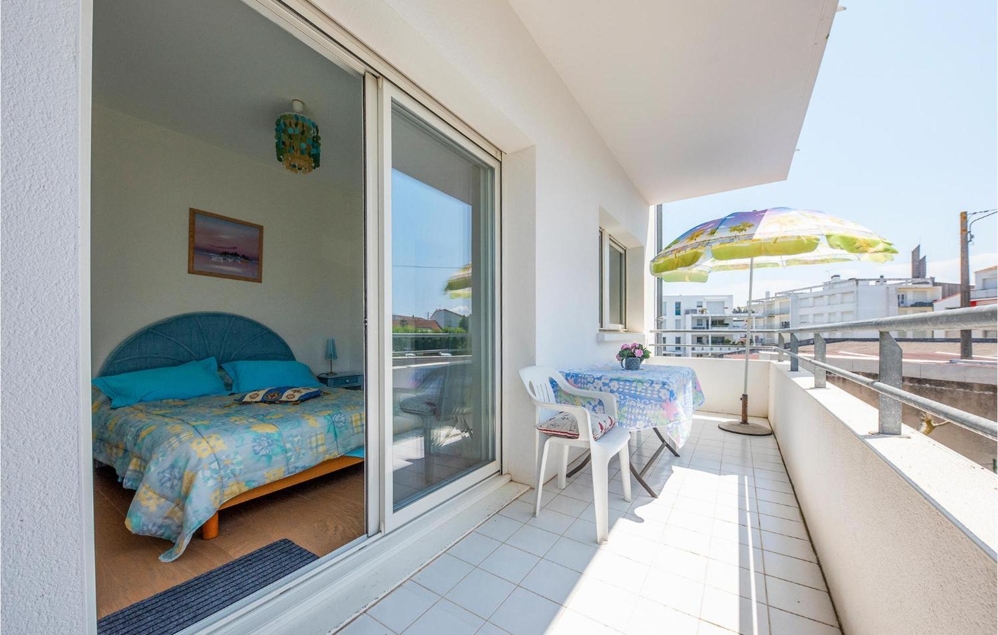 Gorgeous Apartment In Royan With Kitchen Extérieur photo